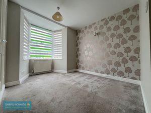 Bedroom- click for photo gallery
